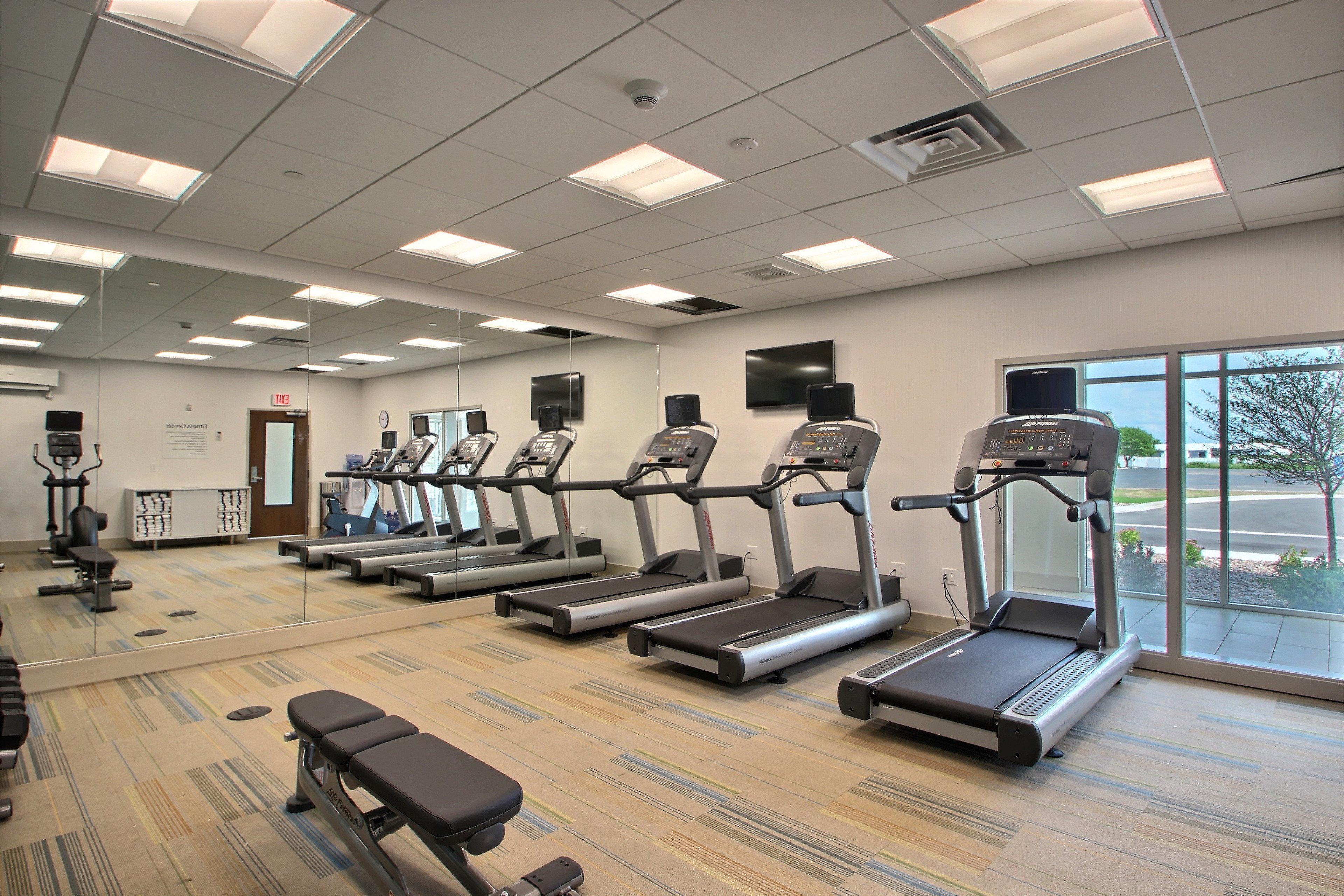 Holiday Inn Express & Suites Fond Du Lac By Ihg Exterior foto